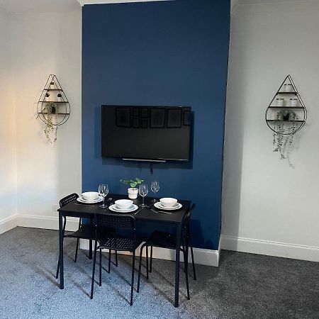 Overhill - Spacious 2 Bed Ground Floor Flat Close To Newcastle เกทส์เฮด ภายนอก รูปภาพ