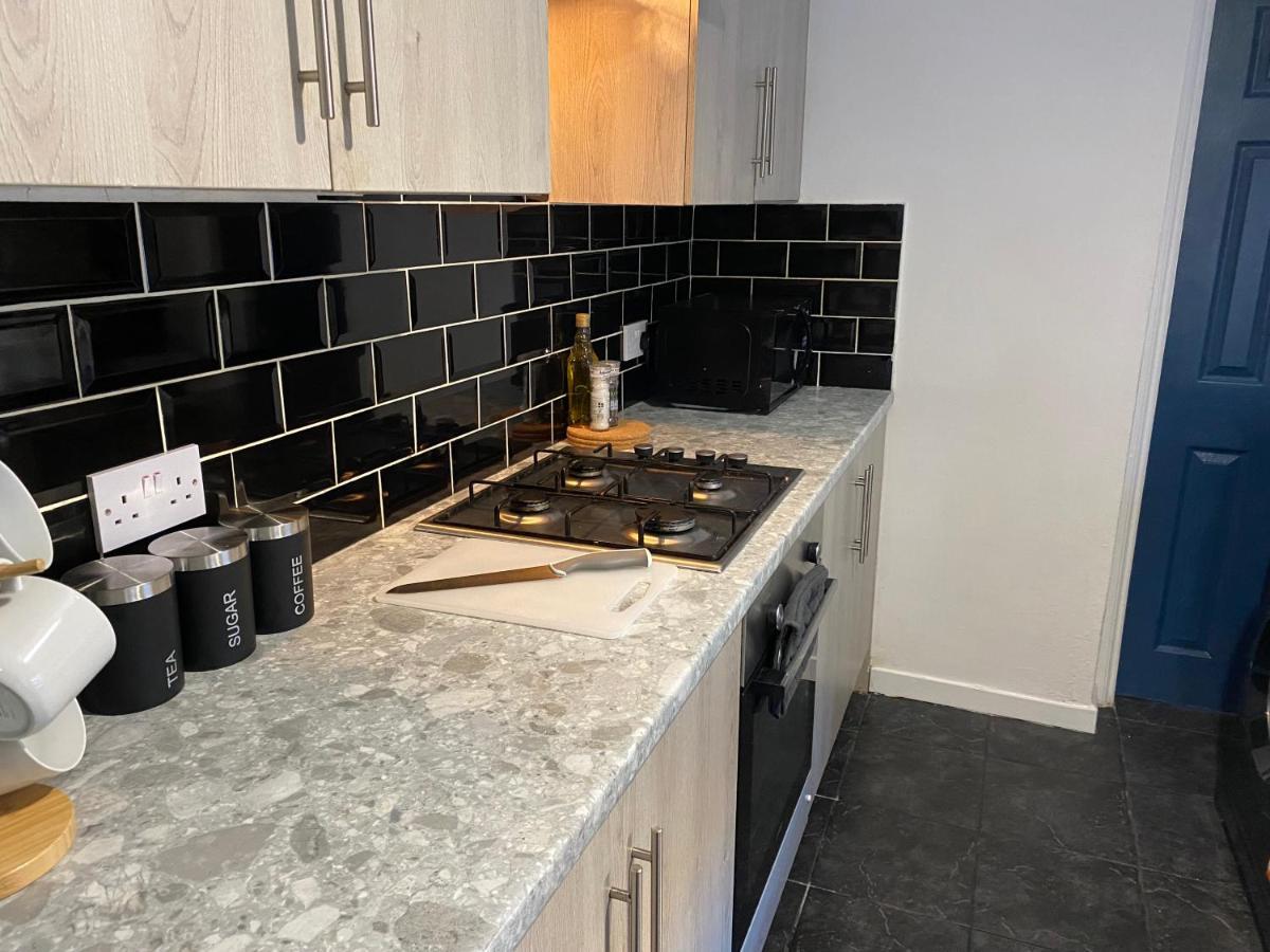Overhill - Spacious 2 Bed Ground Floor Flat Close To Newcastle เกทส์เฮด ภายนอก รูปภาพ
